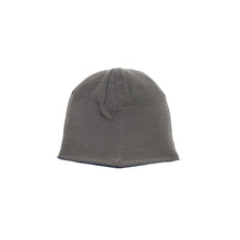 Cargar imagen en el visor de la galería, Pop Trading Company - Reversible Pub Skull Beanie (Grey/Navy)