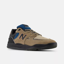 Cargar imagen en el visor de la galería, New Balance Numeric - Tiago Lemos 1010 (Mushroom Black)