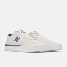 Cargar imagen en el visor de la galería, New Balance Numeric - Franky Villani 417 Low (Sea Salt/Dream State)