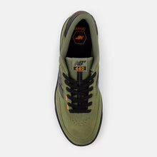 Cargar imagen en el visor de la galería, New Balance Numeric - NB Numeric 440 V2 (Dark Olive/Black)
