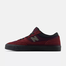 Cargar imagen en el visor de la galería, New Balance Numeric - Franky Villani 417 Low (Burgundy)