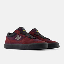 Cargar imagen en el visor de la galería, New Balance Numeric - Franky Villani 417 Low (Burgundy)